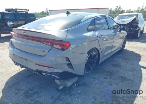 2021 Kia K5 Gt-Line z USA, uszkodzony, nr VIN 5XXG64J20MG050003